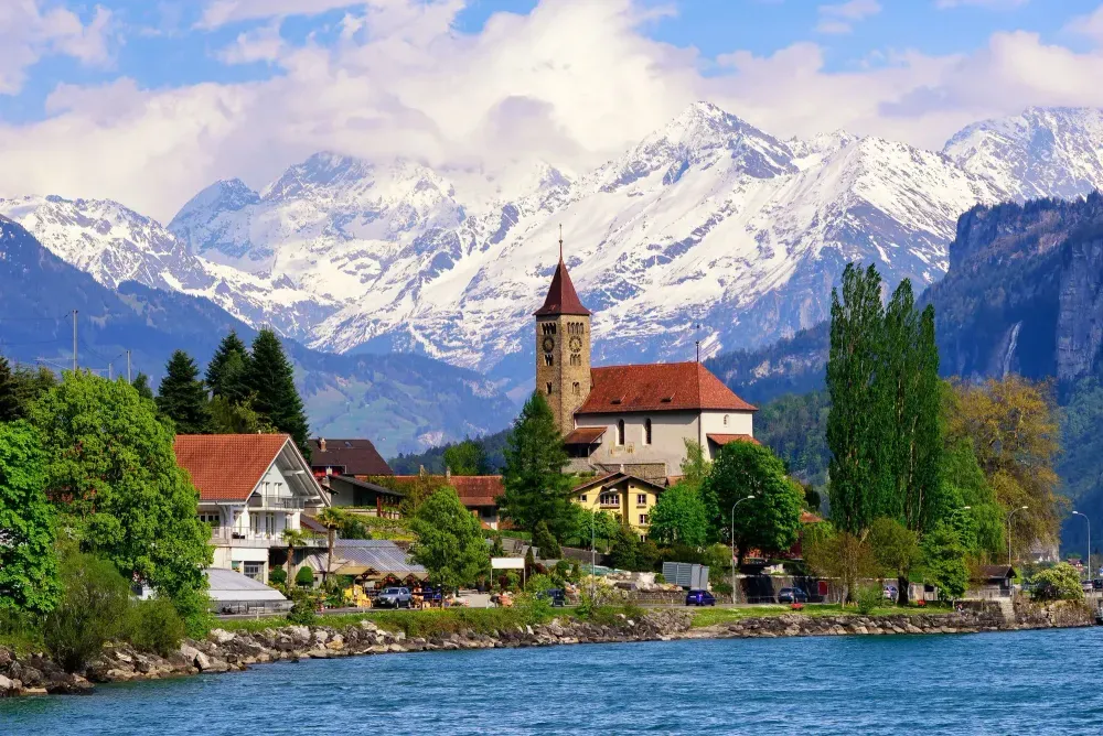 large_Interlaken_Things_To_Do_Attractions_Must_See_feature_image_fd140f3408.jpg
